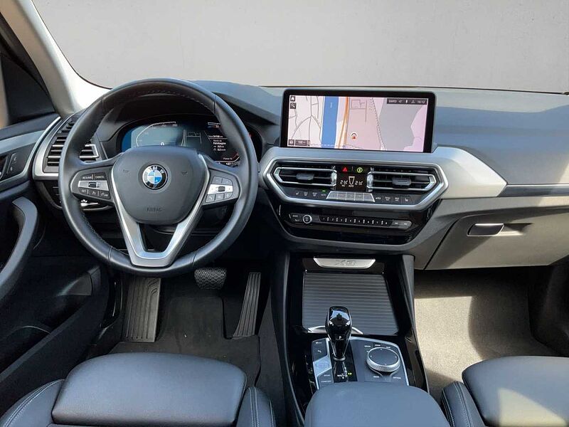 BMW X3 xDrive20d LED AHK RÜCKFAHR SHZ DAB WLAN