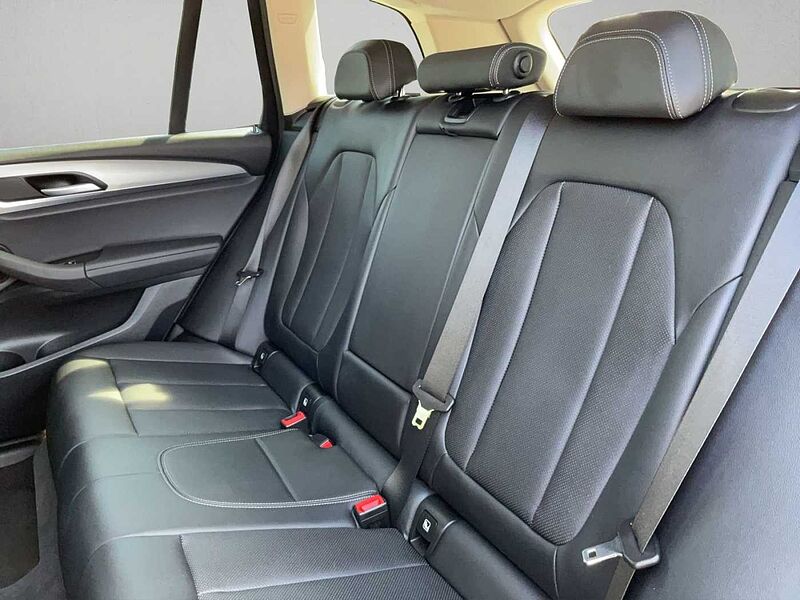 BMW X3 xDrive20d LED AHK RÜCKFAHR SHZ DAB WLAN