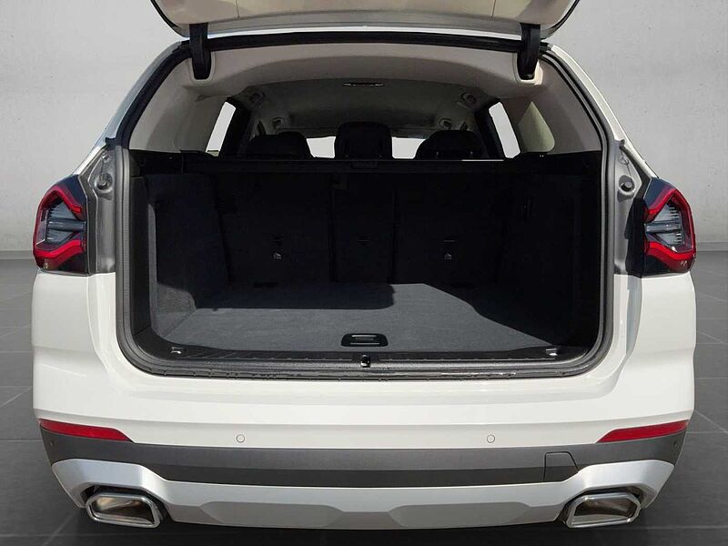 BMW X3 xDrive20d LED AHK RÜCKFAHR SHZ DAB WLAN