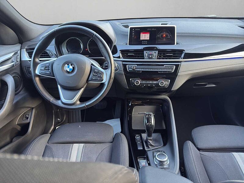 BMW X2 sDrive18d ADVANTAGE PLUS NAVI PDC TEMPOMAT SH