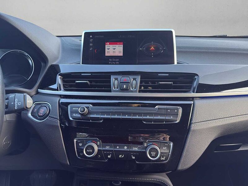 BMW X2 sDrive18d ADVANTAGE PLUS NAVI PDC TEMPOMAT SH