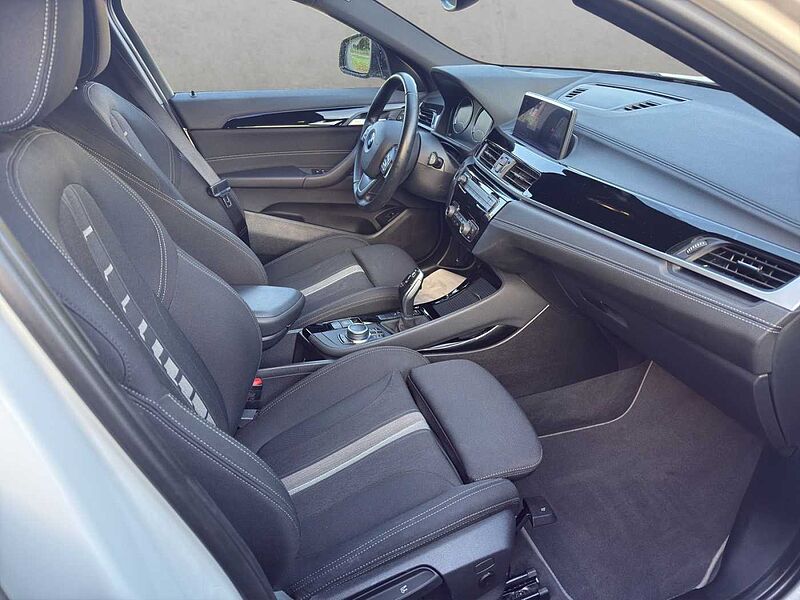 BMW X2 sDrive18d ADVANTAGE PLUS NAVI PDC TEMPOMAT SH