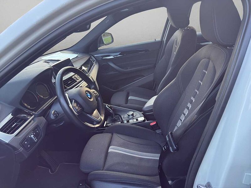 BMW X2 sDrive18d ADVANTAGE PLUS NAVI PDC TEMPOMAT SH