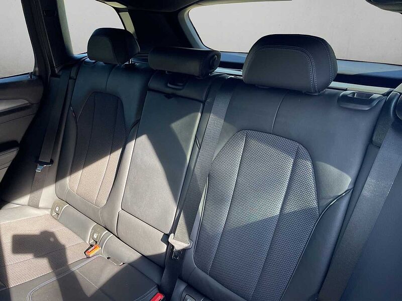 BMW X3 xDrive30d M SPORT LED AHK HIFI HUD PANO KOMFO