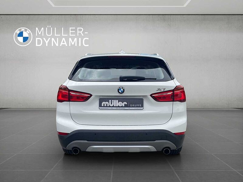 BMW X1 xDrive20d xLINE LED PDC TEMPOMAT