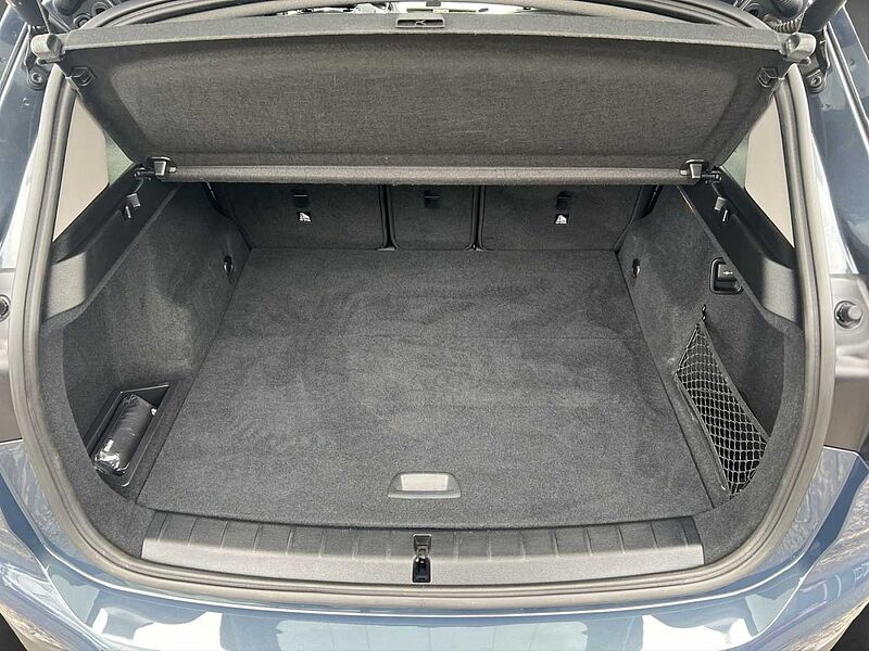 BMW X1 sDrive18d Advantage HiFi LED Pano. Dach Navi