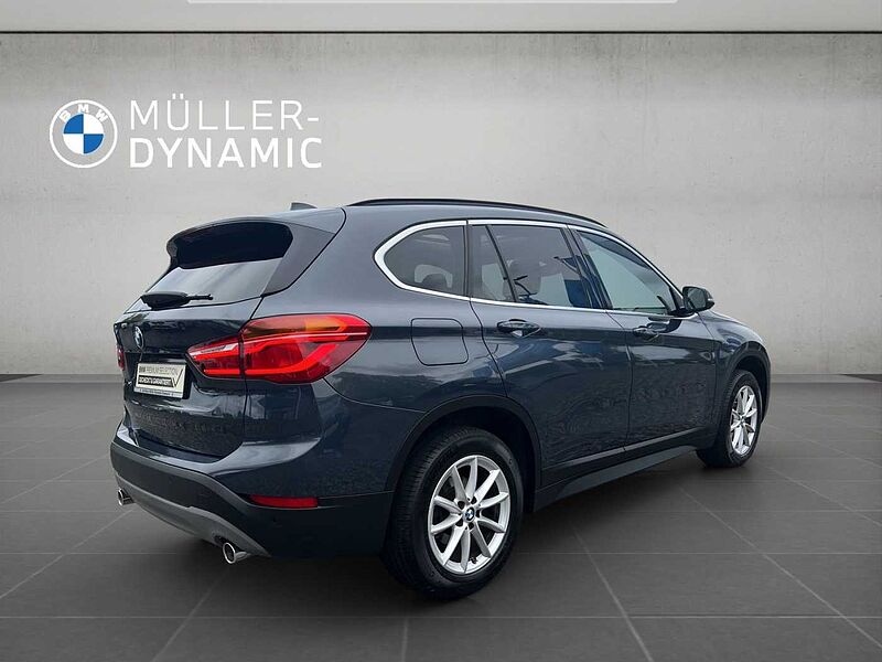 BMW X1 sDrive18d Advantage HiFi LED Pano. Dach Navi