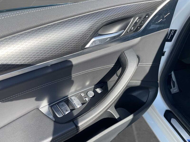 BMW X3 M40 d LASER HUD AHK RÜCKFAHR KOMFORTZUG SHZ