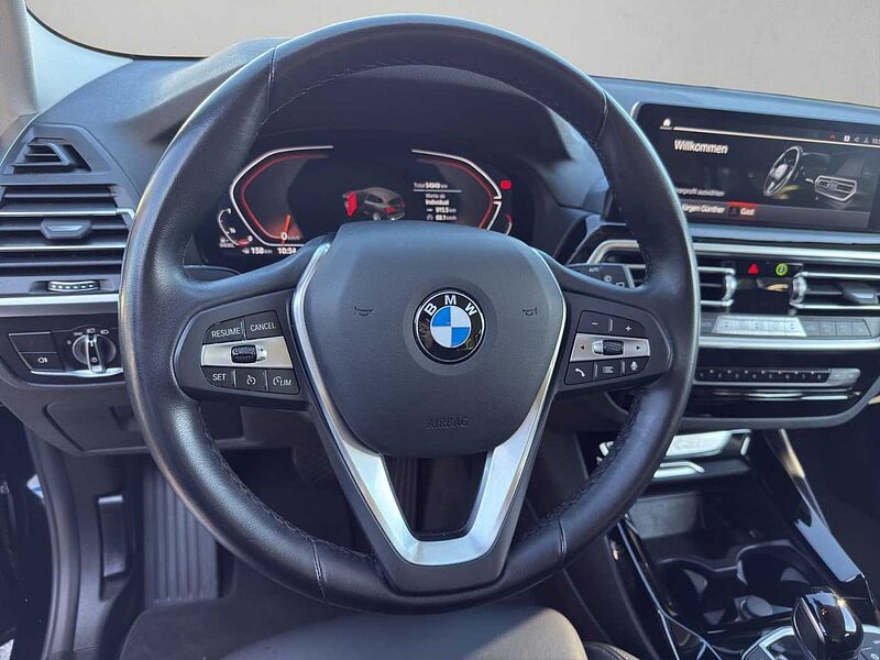 BMW X3 xDrive20d LED AHK RÜCKFAHR VIRT COCK+ SHZ DAB