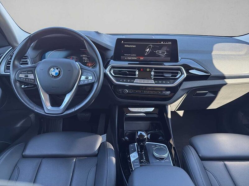BMW X3 xDrive20d LED AHK RÜCKFAHR VIRT COCK+ SHZ DAB