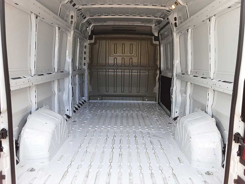 Peugeot Boxer Kastenwagen 335 L3H2 BlueHDi 140
