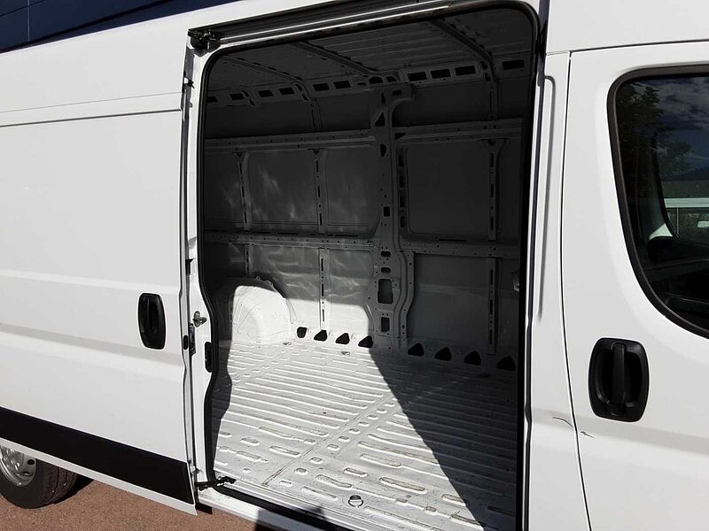 Peugeot Boxer Kastenwagen 335 L3H2 BlueHDi 140
