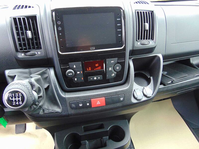 Peugeot Boxer 335 BlueHDi Kastenwagen 335 L3H2 BlueHDi140