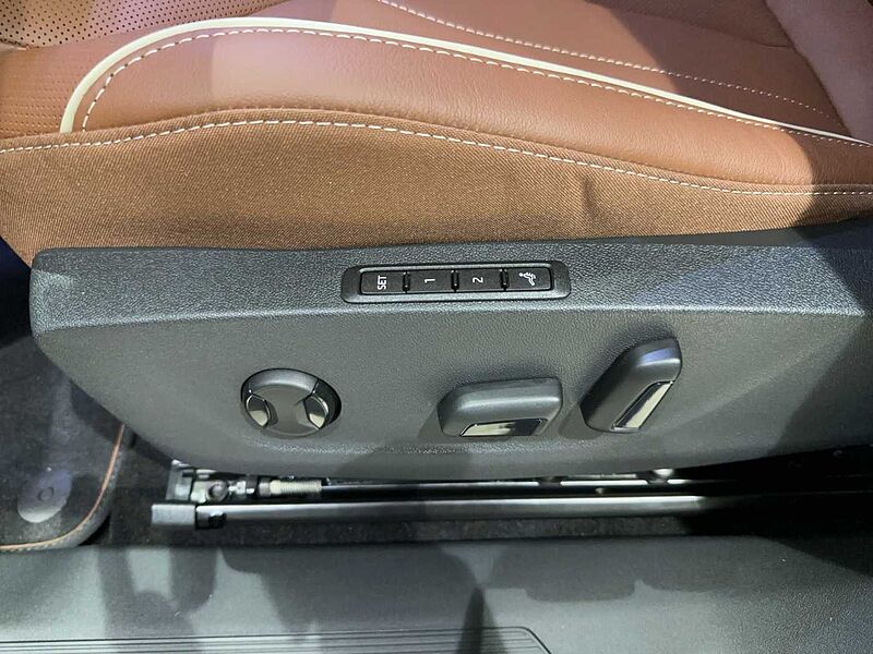 SKODA Enyaq 85x
