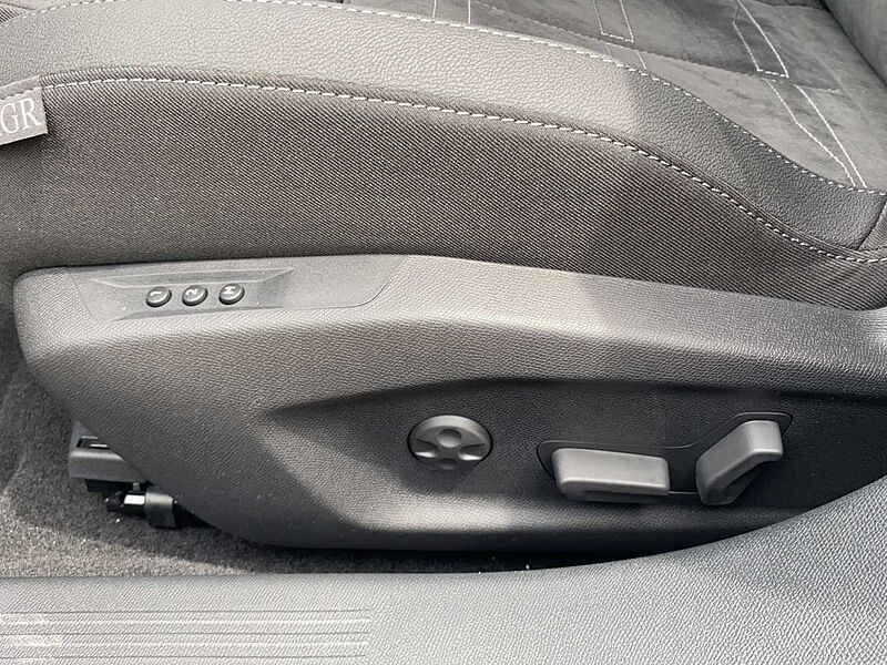 Opel Astra GS 1.2 DI Turbo 48V Hybrid