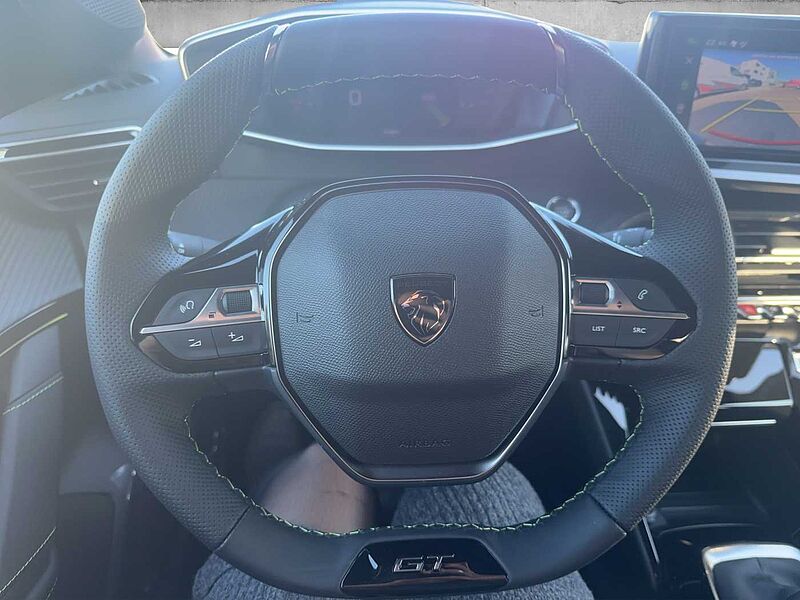Peugeot 208 PureTech 100 GT