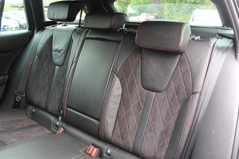SKODA Octavia Combi iV 1.4 TSI DSG RS First Edition