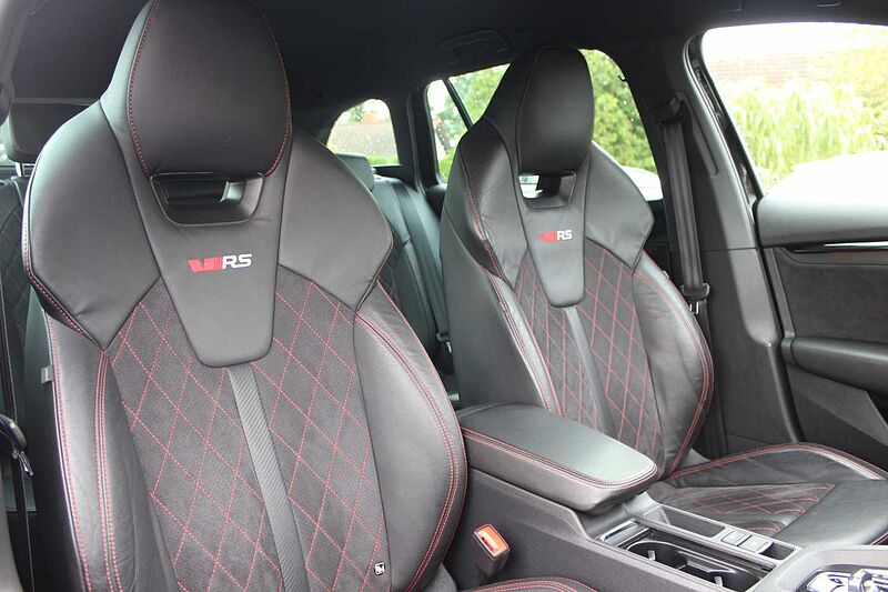 SKODA Octavia Combi iV 1.4 TSI DSG RS First Edition