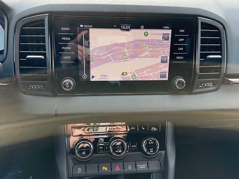 SKODA Karoq Sportline 1.5 TSI DSG