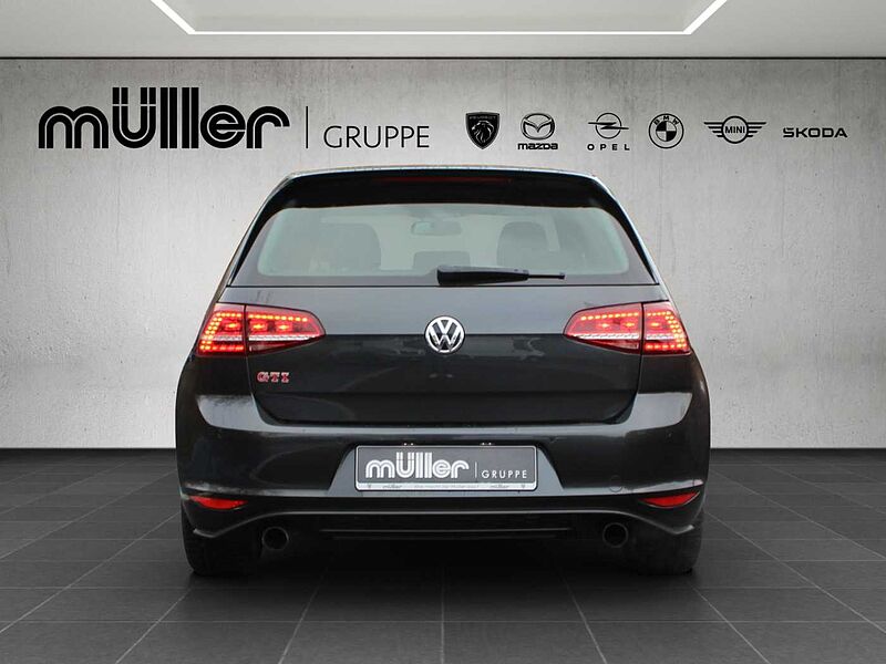 Volkswagen Golf VII GTI Performance DSG