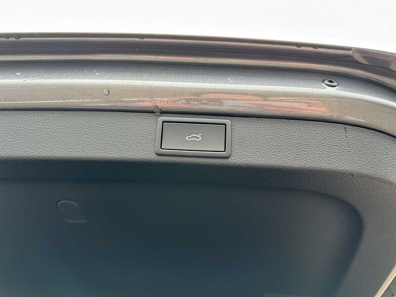 SKODA Octavia Combi Selection 2.0 TDI DSG