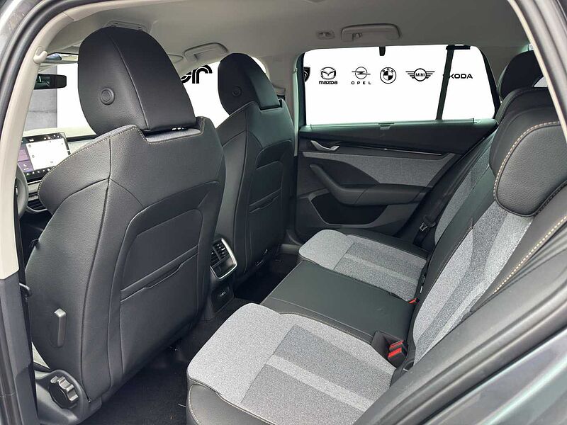 SKODA Octavia Combi Selection 2.0 TDI DSG