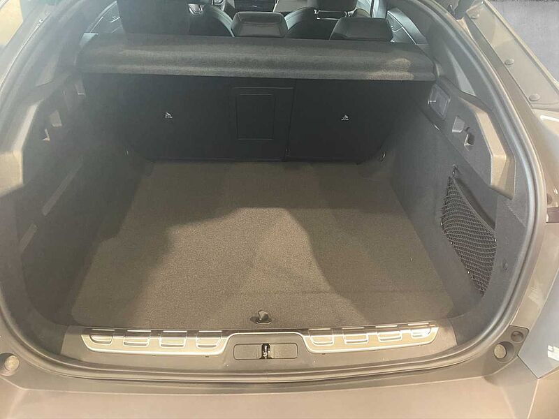 Peugeot 408 HYBRID 136 e-DSC6 GT