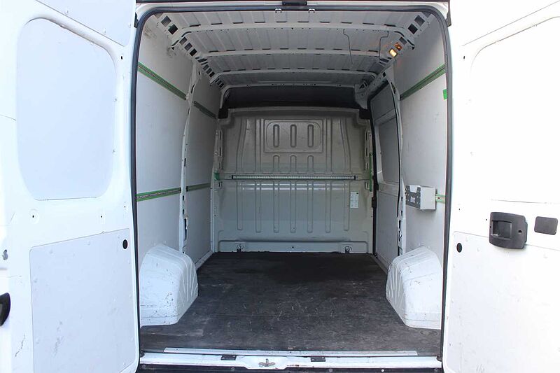 Peugeot Boxer 330 BlueHDi L2H2 S&S Pro