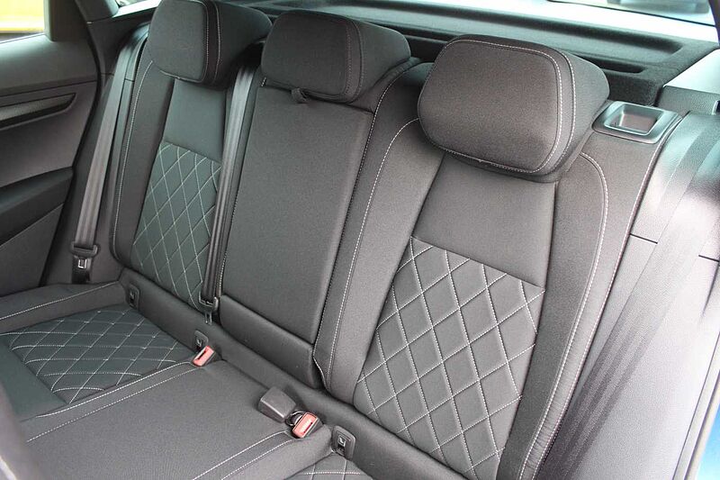 SKODA Karoq 2.0 TSI 4x4 DSG Sportline