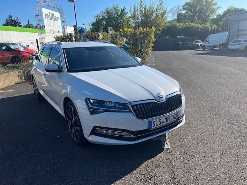 SKODA Superb III Combi Diesel 2.0 TDI DSG Style