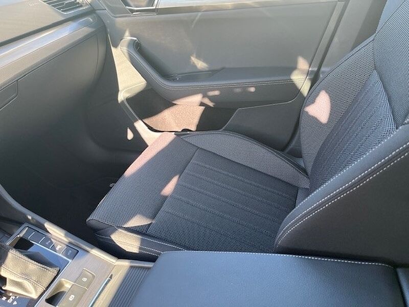 SKODA Superb III Combi Diesel 2.0 TDI DSG Style