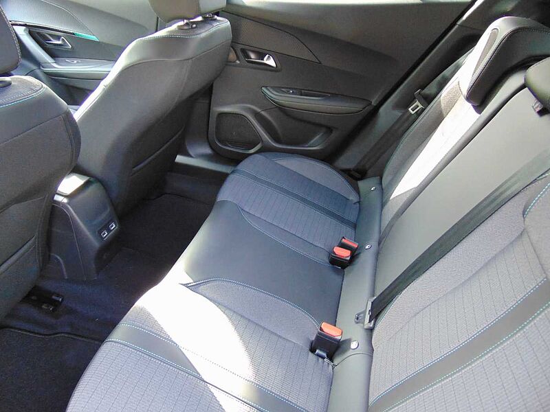 Peugeot 2008 Allure PureTech 100