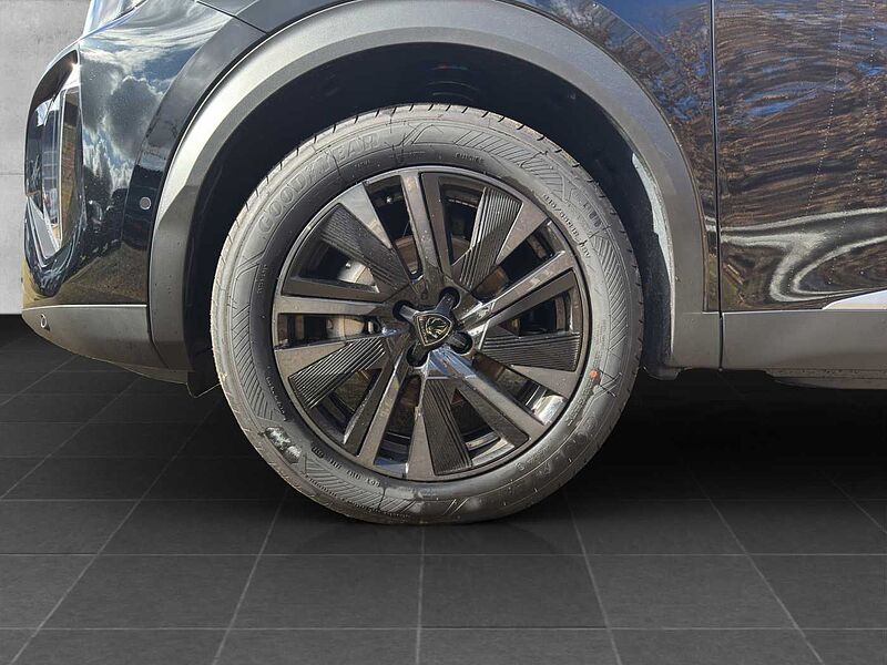 Peugeot 2008 Hybrid 136 e-DSC GT