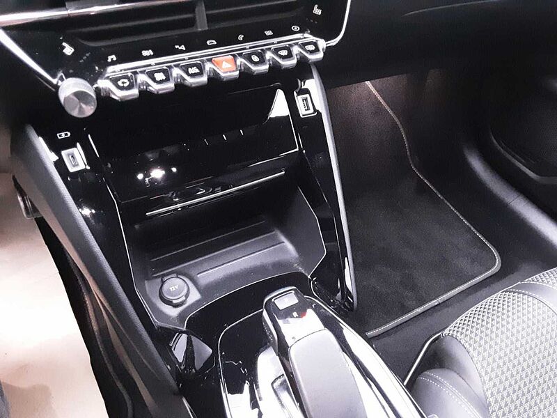 Peugeot 208 Allure GT-Line Elektromotor 136