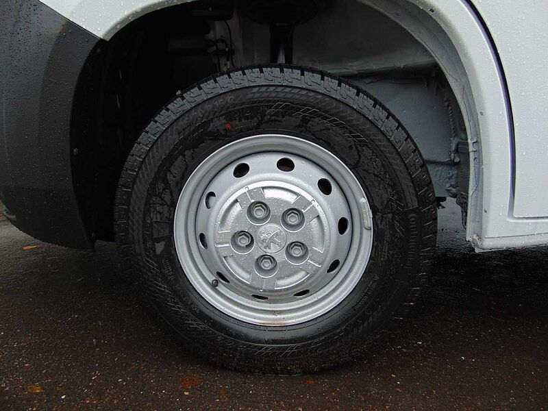 Peugeot Boxer Kastenwagen 335 L3H2 BlueHDi140