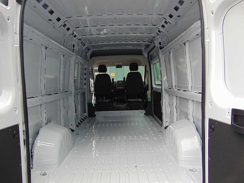 Peugeot Boxer Kastenwagen 335 L3H2 BlueHDi140
