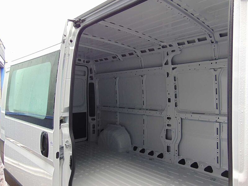 Peugeot Boxer Kastenwagen 335 L3H2 BlueHDi140