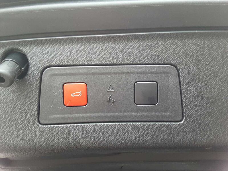 Peugeot 508 SW PSE Plug-In Hybrid4 360 e-EAT8