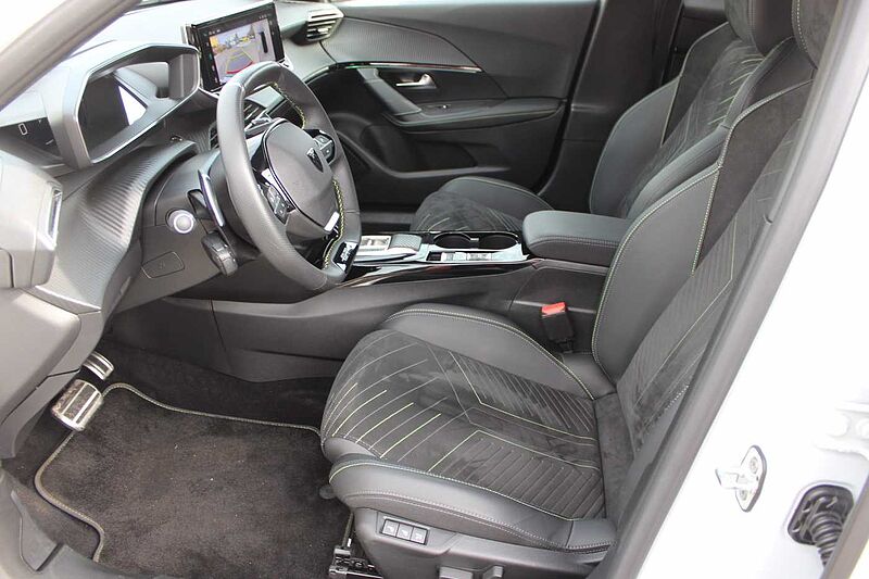 Peugeot 2008 BlueHDi 130 EAT8 GT