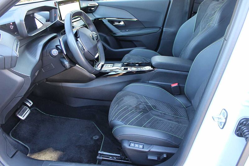 Peugeot 2008 BlueHDi 130 EAT8 GT