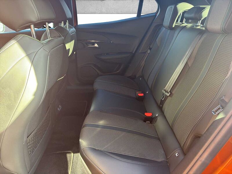 Peugeot 2008 Elektro 136 GT
