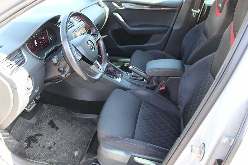 SKODA Octavia Combi 2.0 TSI DSG RS