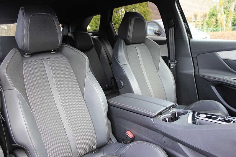 Peugeot 3008 PureTech 130 EAT8 GT