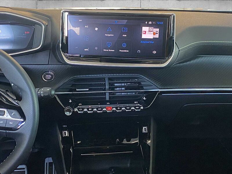 Peugeot 2008 GT Hybrid 136 e-DSC