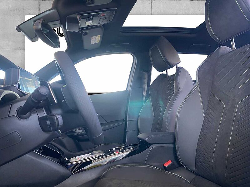 Peugeot 2008 GT Hybrid 136 e-DSC