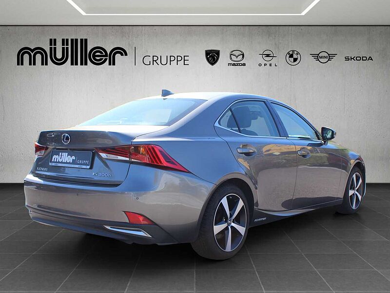 Lexus IS 300h