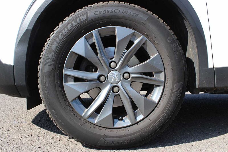 Peugeot 2008 PureTech 130 Active Pack