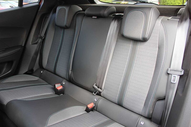 Peugeot 2008 Elektro Allure Pack