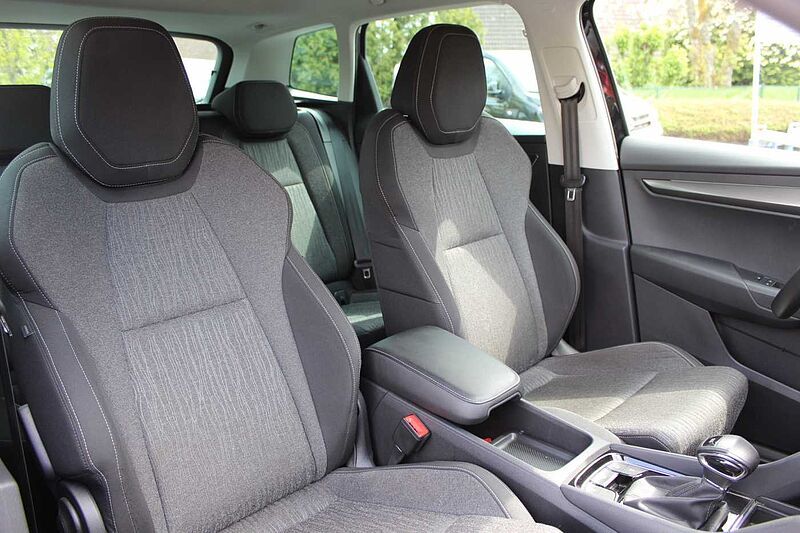 SKODA Karoq 1.5 TSI ACT DSG Style