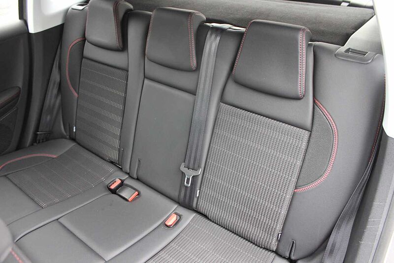 Peugeot 2008 PureTech 130 Allure inkl. GT-Line